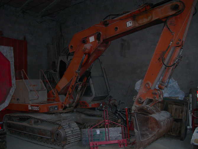Escavatore cingolato FAI 1100-C