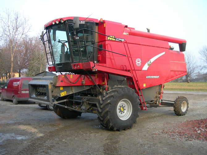 Mietitrebbia Laverda 255 REV
